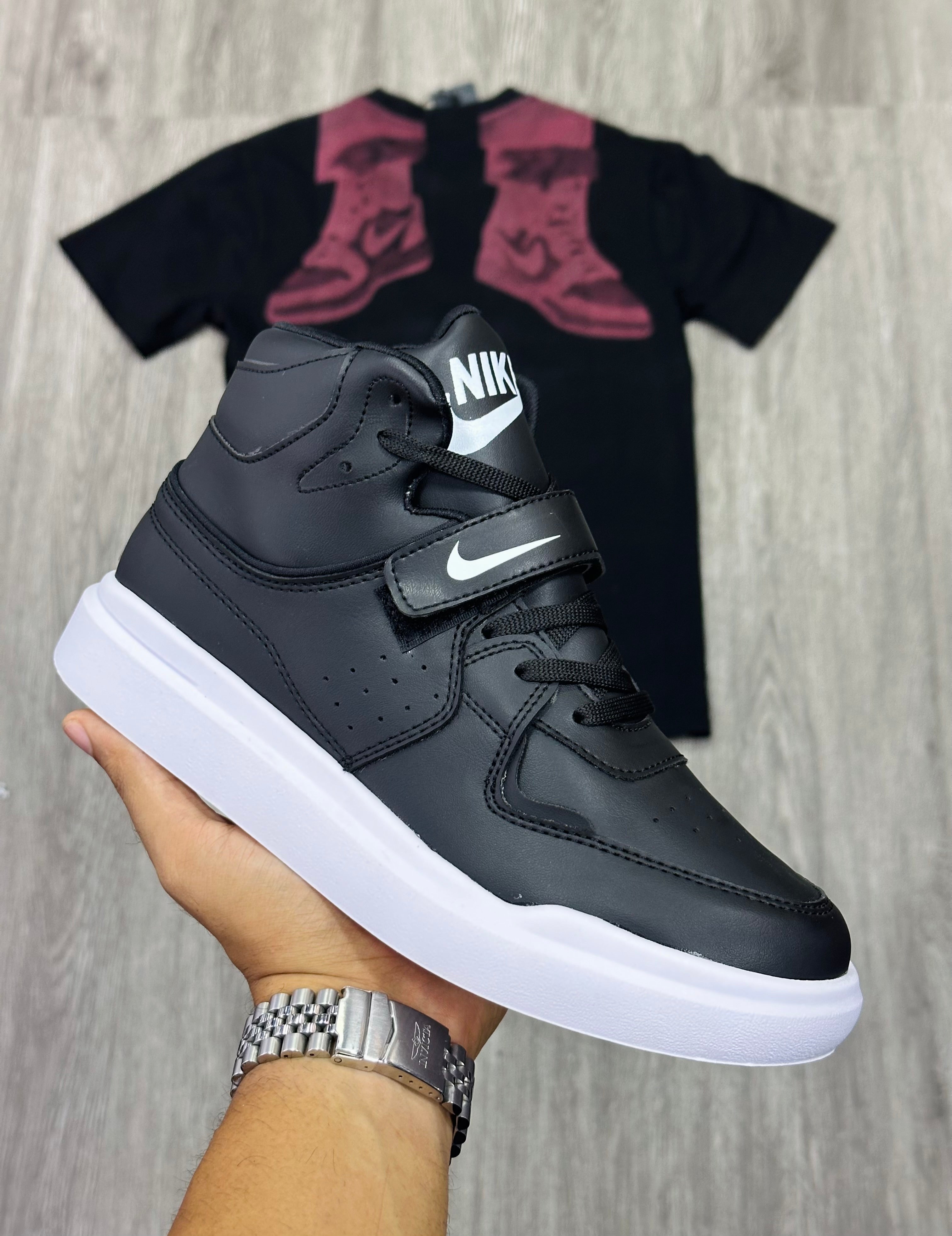 BOTA NIKE CIERRE
